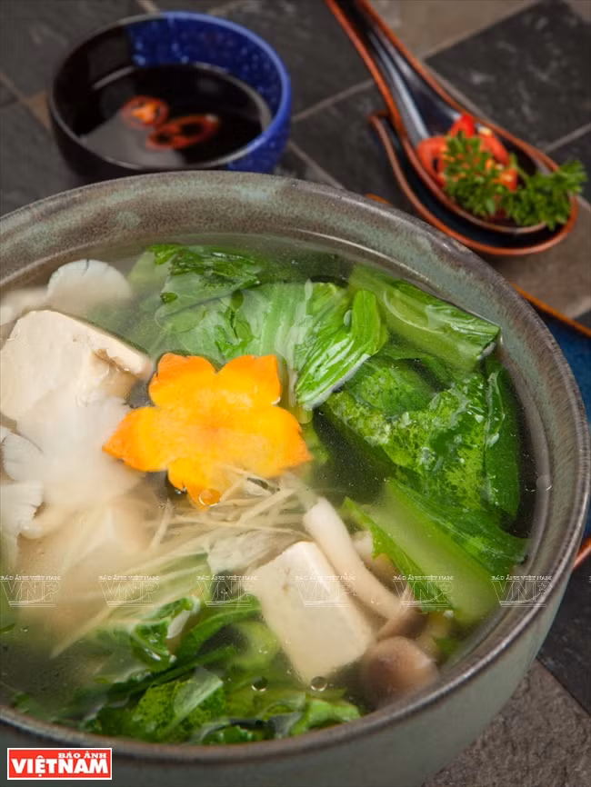 Potage au bokchoy et au gingembre. 