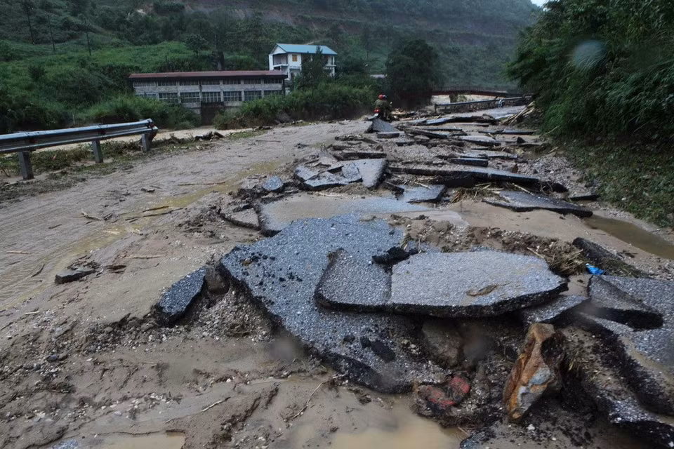  Un tronçon de la Nationale 4D Lai Chau - Lao Cai a été gravement endommagé. 
