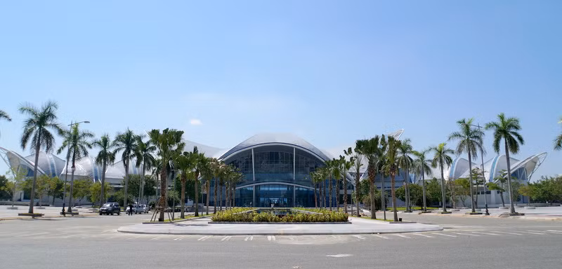 Lors de la Conférence du sommet de l'APEC, le centre sera équipé de stations d'émetteur-récepteur mobiles et les journalistes se verront offrir une carte SIM4G pour sécuriser la couverture internet et Wi-Fi.