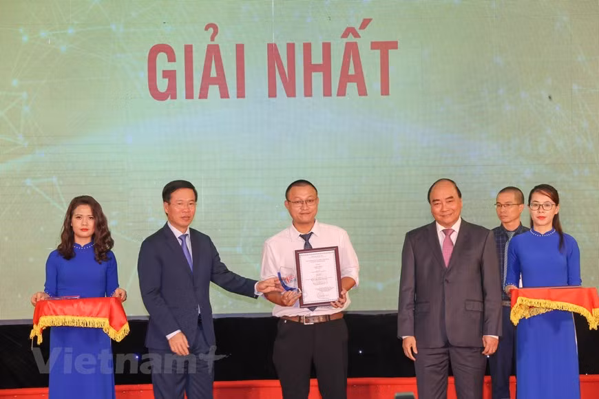 Un premier prix est attribué à VietnamPlus. Photo: Vietnamplus