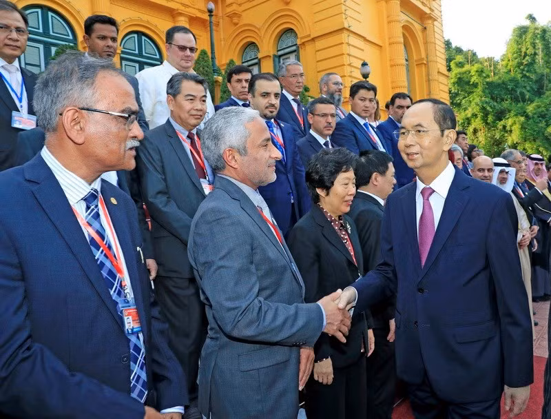  L’après-midi du 19 septembre, le président Tran Dai Quang reçoit des chefs des délégations participant à la 14e Assemblée de l’ASOSAI (Organisation asiatique des Institutions supérieures de contrôle des finances publiques). 