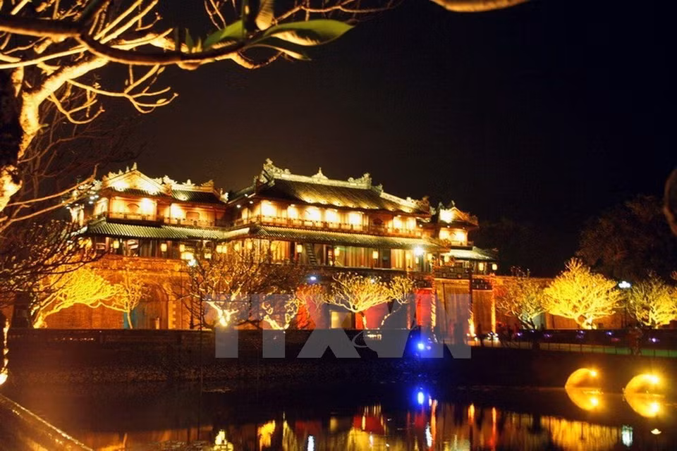 Les vestiges de l'ancienne cité impériale de Hue, province de Thua Thien-Hue (Centre), sont le premier patrimoine matériel mondial du Vietnam reconnu par l’UNESCO en 1993. 