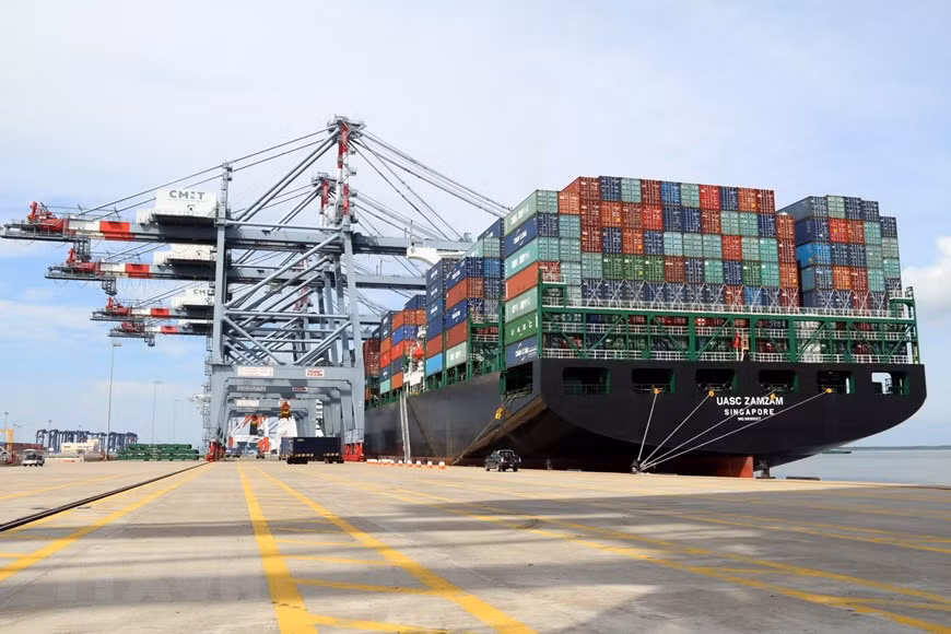 Le port en eau profonde de Tan Cang-Cai Mep à Ba Ria-Vung Tau. Photo: Manh Duong/VNA 