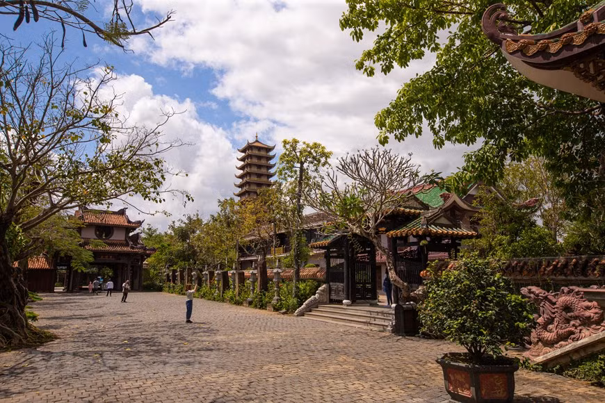 La pagode Thien Hung est une destination attrayante des touristes. 