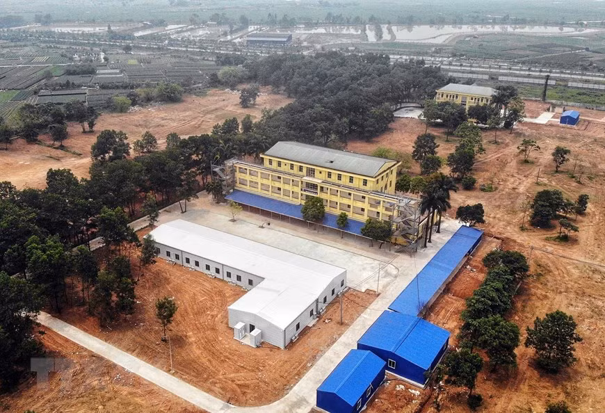  Une vue panorama de l’hôpital ambulant Me Linh.