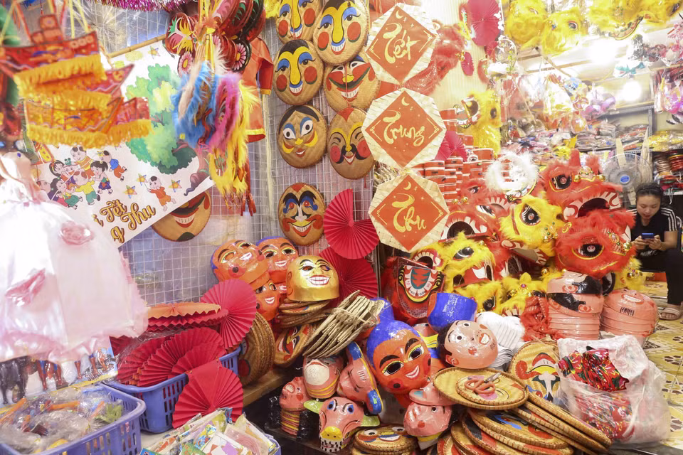 Des jouets traditionnels vietnamiens pour la fête de la mi- automne. Photo: VNA 
