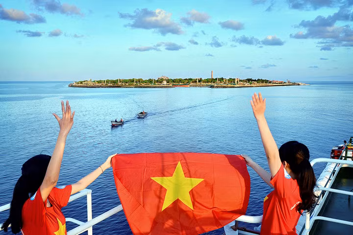 L'île de Song Tu Tây. Thân Tình