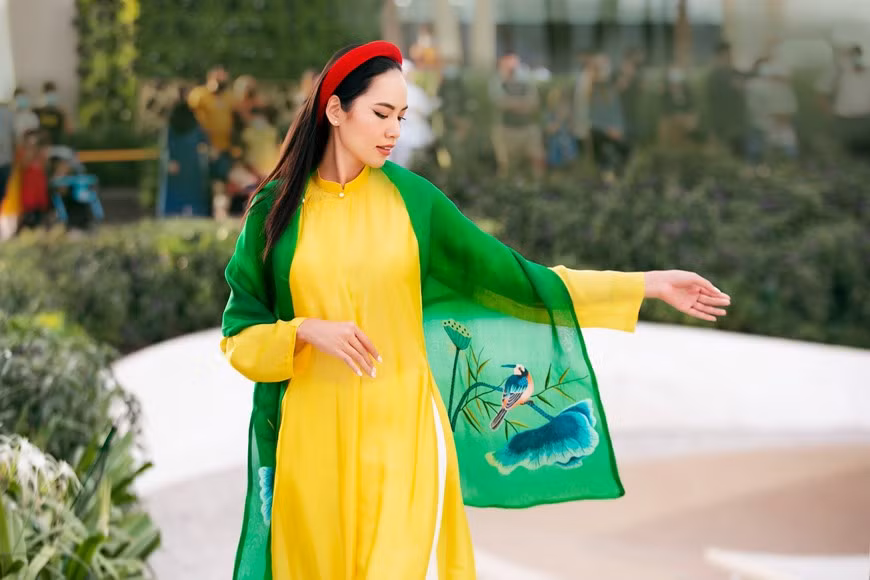 Après une longue pause du boulot en raison de l'épidémie, c'est une occasion rare pour les beautés de Miss Univers Vietnam de se réunir et d'avoir des souvenirs mémorables. Photo : Vietnam+