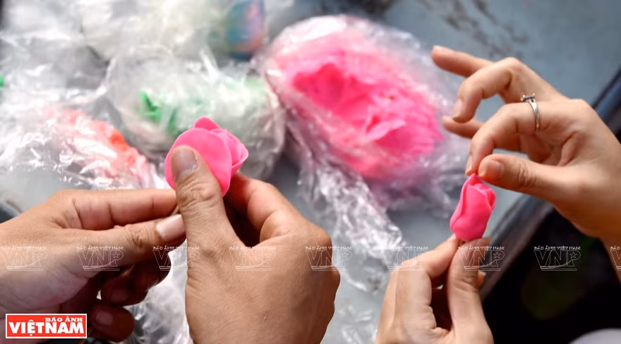 Le village de Xuân La est le ''berceau'' de la fabrication des figurines en pâte de riz ou tò he. 