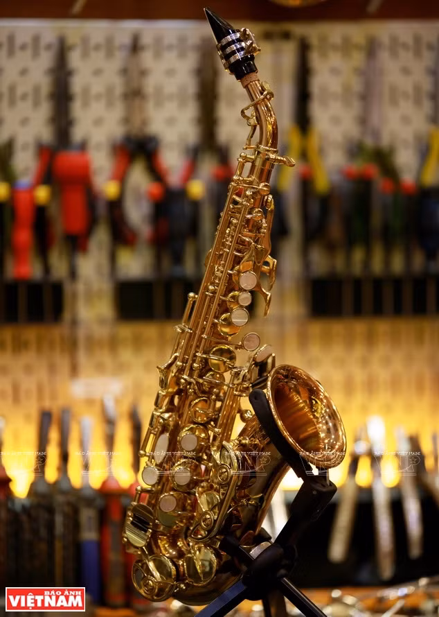 Chaque fois qu'un saxophone est réparé, c'est le moment d'apprendre et de tester ses compétences.