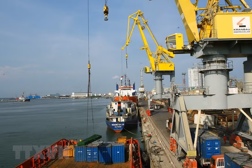 Au port de Vietsovpetro, dans la ville de Vung Tau. 