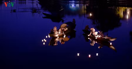 Sur la rivière des Parfums.