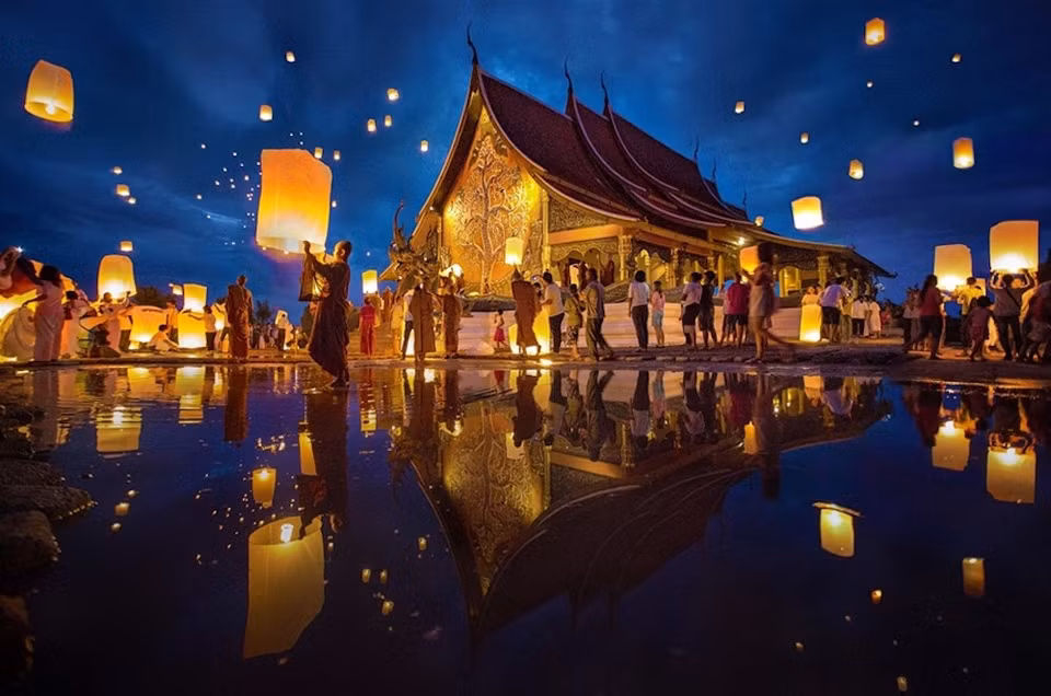 La fête de la lampe du ciel en Thaïlande.