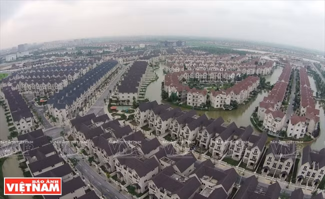 Panorama de Vinhomes Riverside à Nord-Est de Hanoï. 