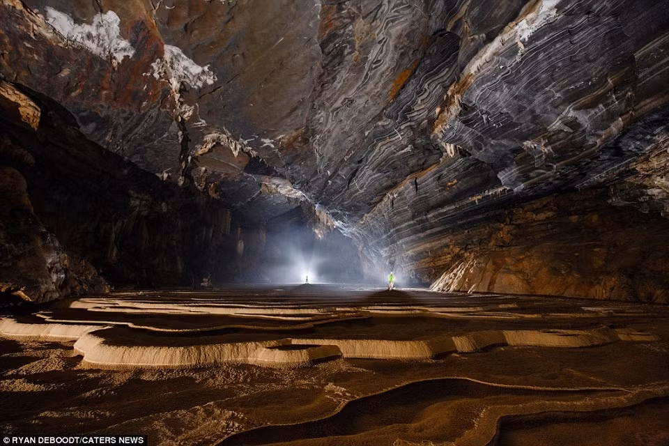 Cette caverne a été découverte en août 2015. 