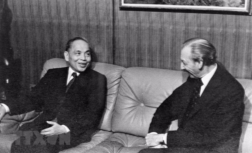 Le secrétaire général de l'ONU K.Vanhem a reçu le ministre vietnamien des AE Nguyen Duy Trinh.