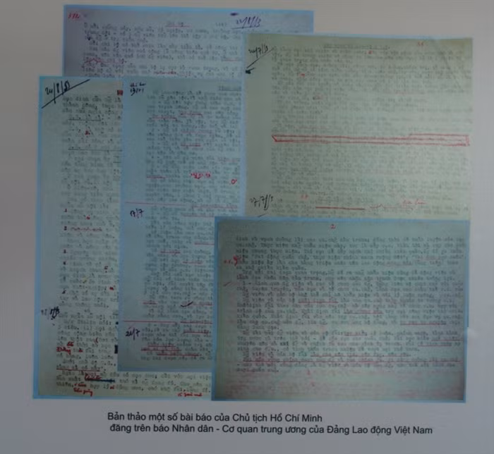 Le manuscrit des articles d’Hô Chi Minh publié par le journal Nhân Dân – l’organe central du Parti des travailleurs du Vietnam.