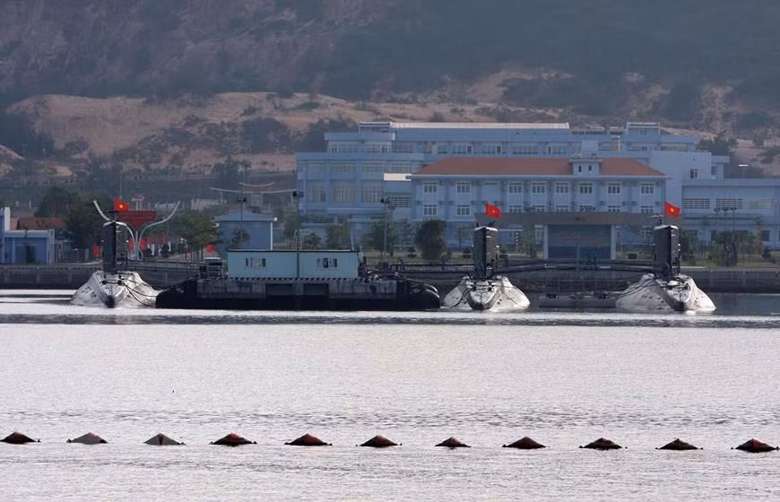  La possession des sous-marins Kilo 636 avec de nombreux avantages exceptionnels renforcera considérablement la force de la marine du Vietnam et apportera une contribution importante à la défense de la souveraineté maritime et insulaire du pays.