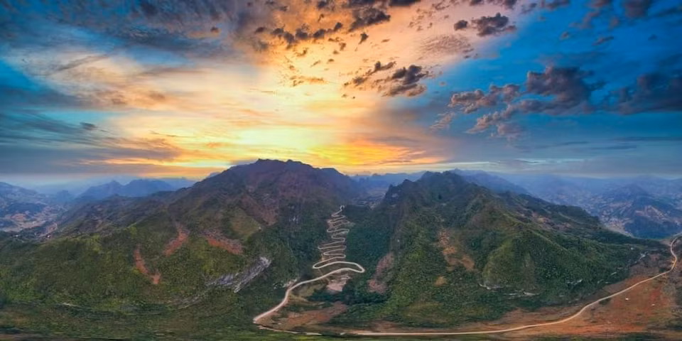 Col de Khau Coc Cha, dans la commune de de Xuan Truong, district de Bao Lac. Photo: VNA