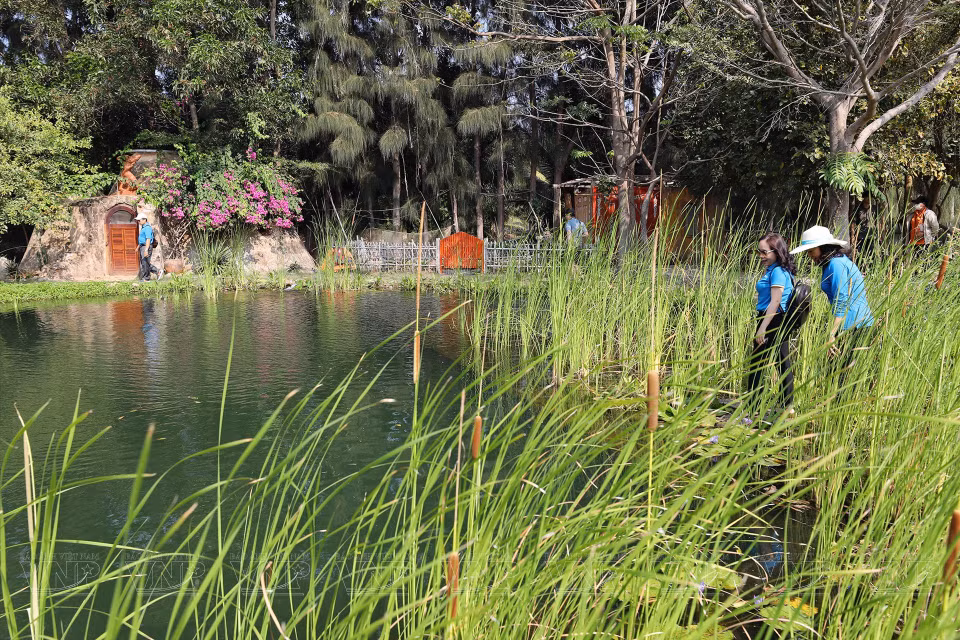 Tanyoli est conservée presque intacte, minimisant au maximum l'impact des mains humaines, avec le désir d'offrir aux visiteurs l'expérience la plus vivante. Photo: Vietnam Illustré 