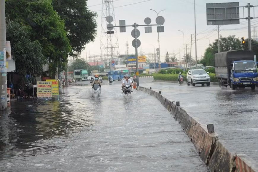  La rue Kinh Duong Vuong, dans l'arrondissement de Binh Tan. 