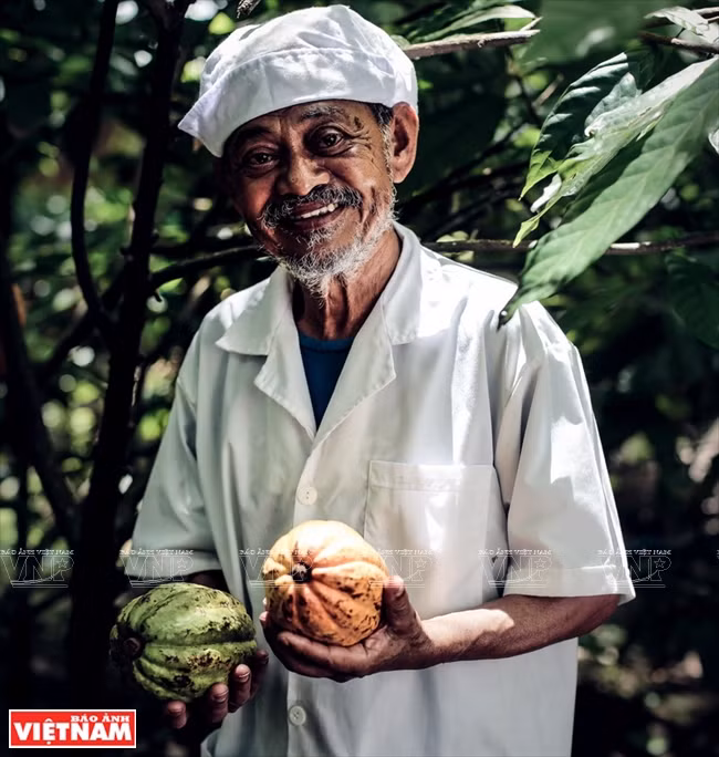  Bui Durassamy, d’origine vietnamienne (ou Viêt Kiêu), souhaite produire du chocolat 100% vietnamien. 