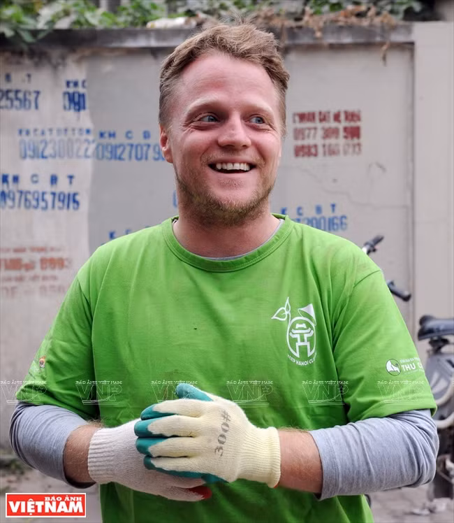James Joseph Kendall, fondateur du groupe ​''Keep Hanoi Clean''.