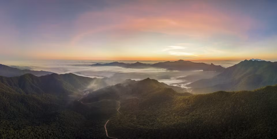 Aube à la réserve naturelle de Dong Chau - Khe Nuoc Trong.
