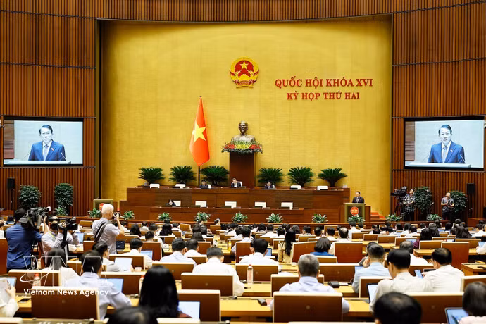 Vue de la séance plénière de la deuxième session de la 14e législature, à Hanoi, le 27 octobre. Photo: VNA