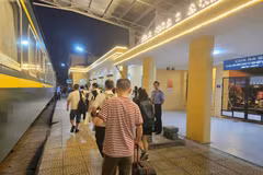Jusqu’à fin juillet, le train international Vietnam – Chine a transporté près de 4.000 passagers. Photo: VNA