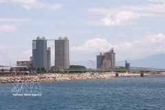 Khanh Hoa prévoit d’attirer environ 450.000 milliards de dongs de nouveaux capitaux dans la zone économique de Van Phong. Photo: VNA