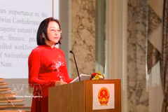 La vice-présidente de l'Assemblée nationale vietnamienne, Nguyen Thi Thanh s'exprime à la cérémonie de célébration du 81e anniversaire de la Fête nationale du Vietnam en Suisse. Photo: VNA