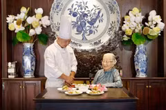 Au cœur de l'histoire du lotus et de la culture vietnamienne, chaque plat du menu de Vietnam Airlines est une nouvelle façon de raconter l'histoire des valeurs qui ont accompagné de nombreuses générations de Vietnamiens. Photo : Vietnam+