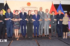 Banquet célébrant le 80ᵉ anniversaire de la Fête nationale du Vietnam à Bruxelles. Photo: VNA