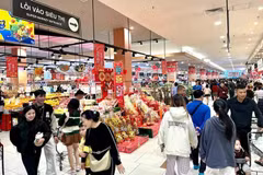 Le fort développement du marché intérieur constitue une base importante pour maintenir la croissance économique et stabiliser la production. Photo : VietnamPlus
