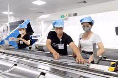 Le commerce extérieur devrait établir un nouveau record de plus de 900 milliards de dollars cette année. Photo: VNA