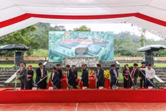 Mise en chantier du Centre de sensibilisation à la tradition du secteur de l'éducation à Tuyên Quang. Photo: petrotimes.vn