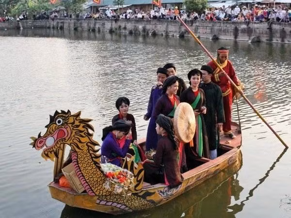  La fête de Lim, une fête culturelle très originale des villages de quan ho de la province de Bac Ninh, se tient du 12e au 14e jour du 1er mois lunaire. Photo: VNA