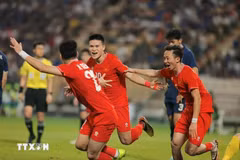 En battant la Thaïlande au score 3-2 lors du match retour de la finale tenu à Bangkok, le Vietnam a remporté le championnat d'Asie du Sud-Est de football 2024. Photo: VNA