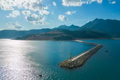 Vue d’ensemble du port de Liên Chiêu, en cours d’aménagement. Photo : Xuân Quý/VNA