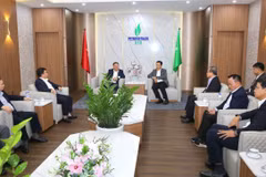 La société BSR accueille une délégation du ministère de l’Industrie et du Commerce du Laos venue effectuer une visite de travail. Photo: BSR