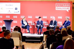 Lors du Dialogue. Photo: VNA