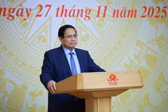 Le Premier ministre Pham Minh Chinh, président du Conseil central d’émulation et de récompense pour le mandat 2021-2026, lors de la réunion. Photo: VNA