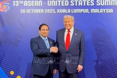 Le Premier ministre Pham Minh Chinh, et le président des États-Unis, Donald Trump. Photo: VNA