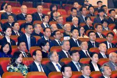 Le dirigeant To Lam, son épouse Ngo Phuong Ly et la délégation vietnamienne de haut niveau les accompagnant lors de l’événement. Photo: VNA