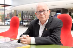Le journaliste et historien Pedro de Oliveira, secrétaire général de l’Association d’amitié Brésil – Vietnam. Photo: VNA